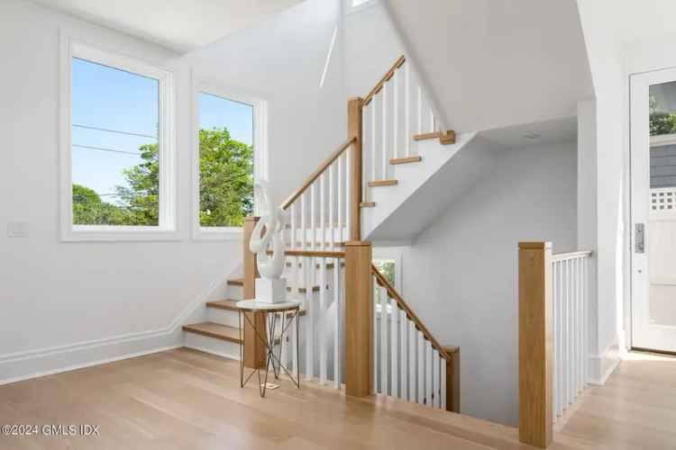 Single-family house For Sale in 151, East Elm Street, Greenwich, Connecticut