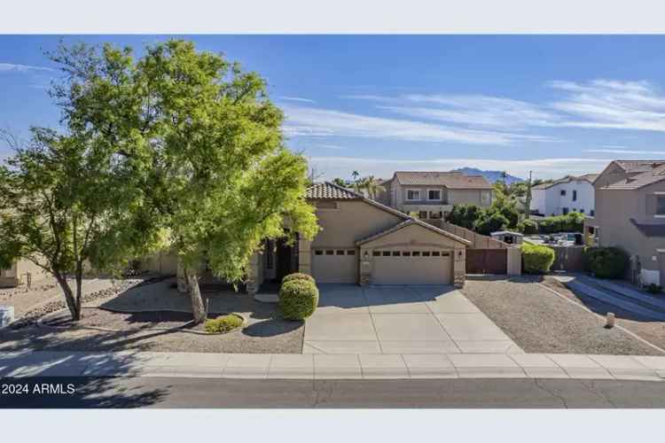 Single-family house For Sale in 3291, East Latham Way, Gilbert, Arizona