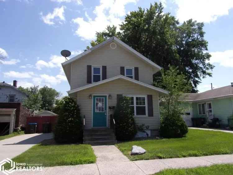 Single-family house For Sale in 2009, 6th Avenue North, Fort Dodge, Iowa