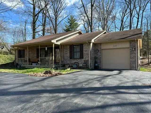 Single-family house For Sale in 882, South Norris Avenue, North Vernon, Indiana