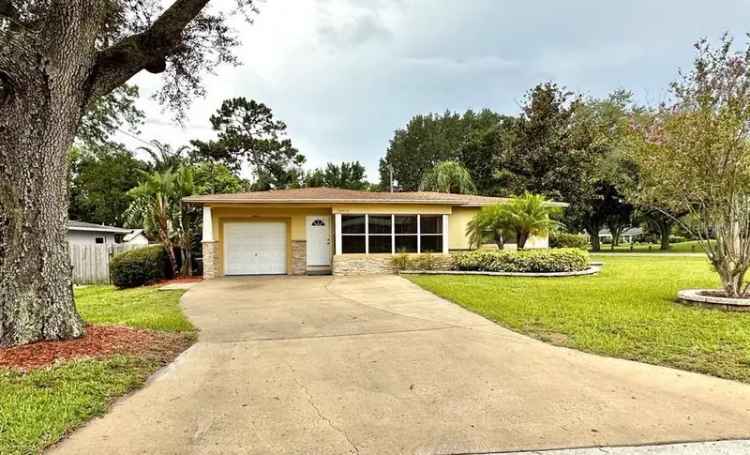 Single-family house For Sale in 10908, West Elbow Drive, Tampa, Florida