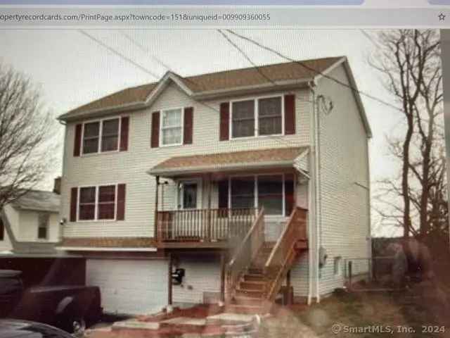 Single-family house For Sale in Waterbury, Connecticut