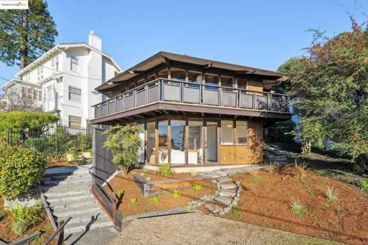 Single-family house For Sale in 995, Spruce Street, Berkeley, California