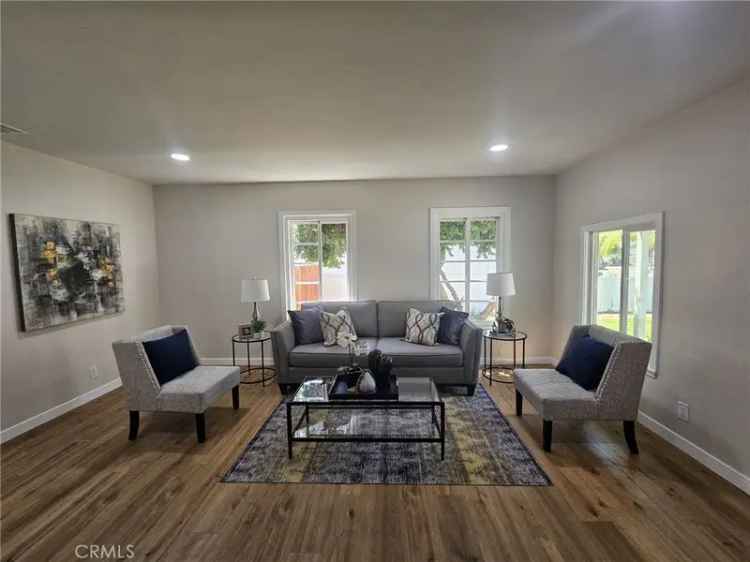 Single-family house For Sale in Los Angeles, California