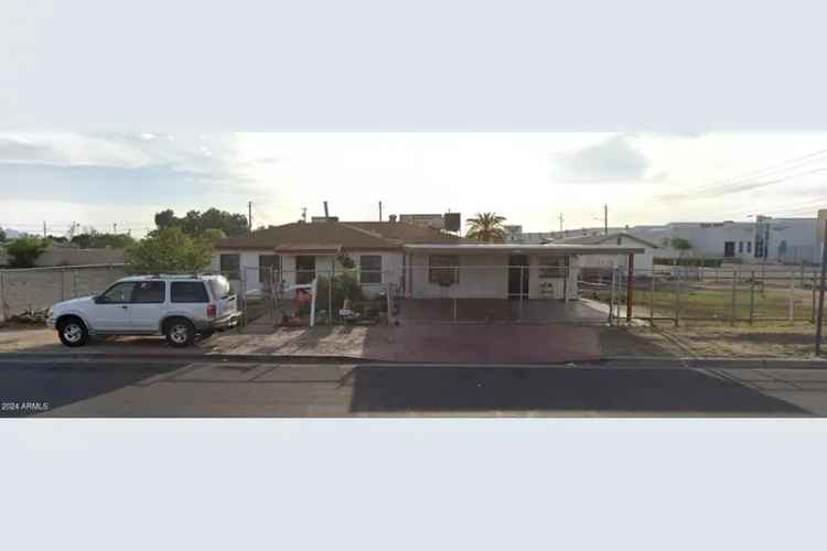 Single-family house For Sale in Phoenix, Arizona