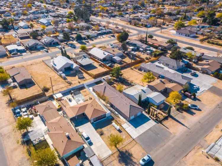 Multi-family house For Sale in Hesperia, California