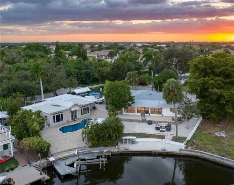 Single-family house For Sale in East Naples, Florida