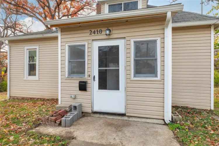 Single-family house For Sale in 2410, Lloyd Street, Alton, Illinois