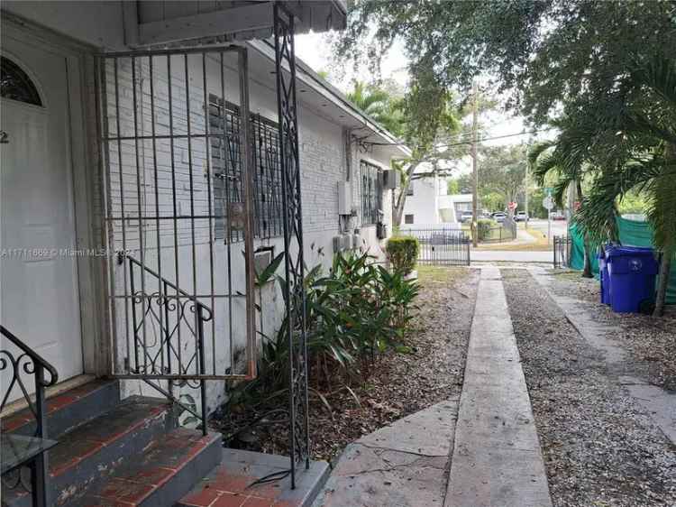 Multi-family house For Sale in 71, Northeast 67th Street, Miami, Florida