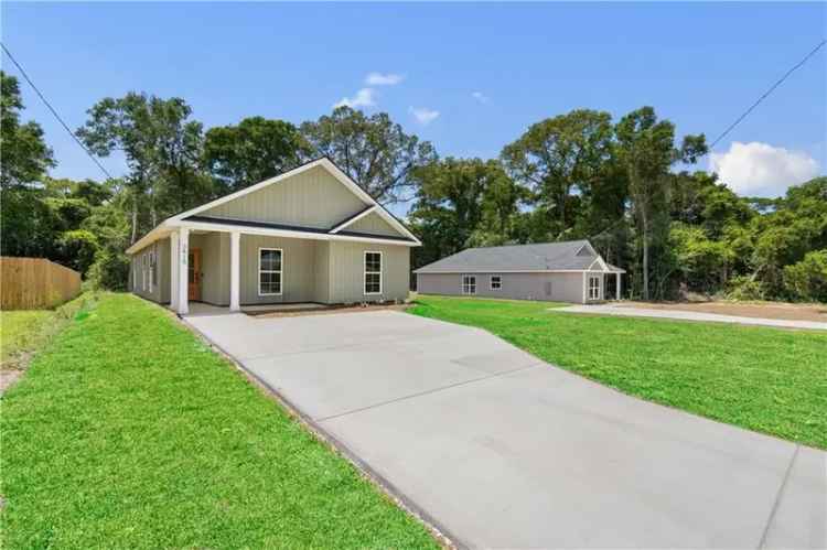 Single-family house For Sale in Semmes, Alabama