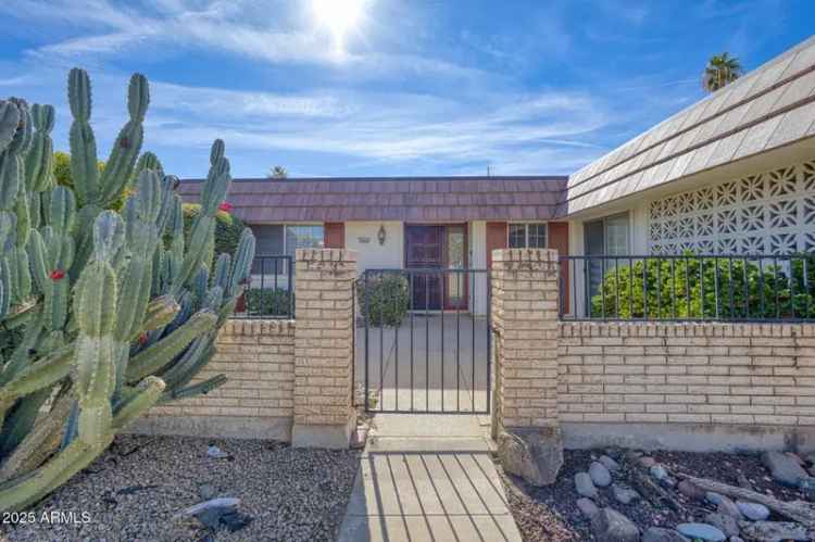 Single-family house For Sale in 10625, West Deanne Drive, Sun City, Arizona