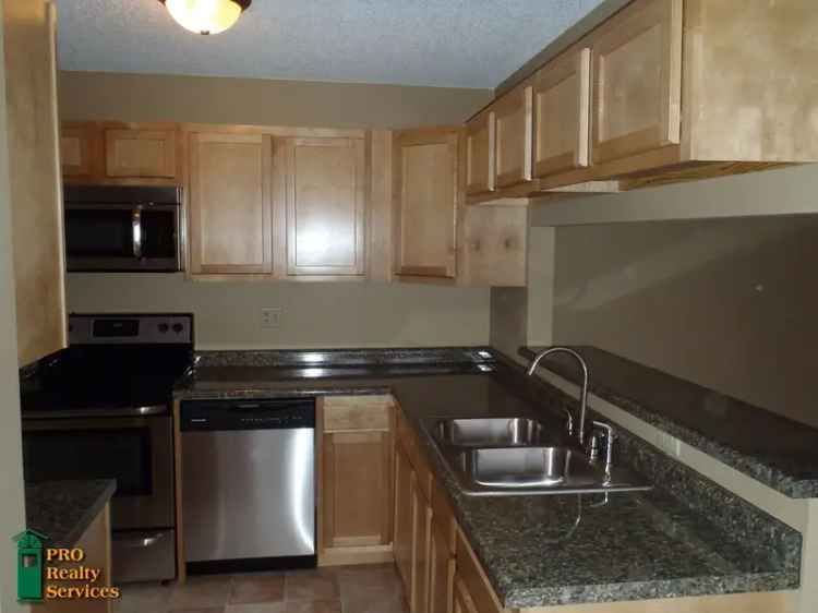 2 Bedroom Townhome for Rent Near Arbor Lakes