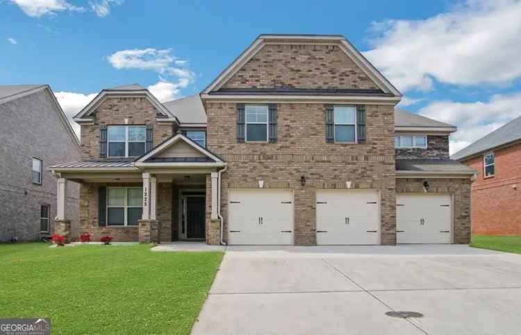 Elegant 4-Bedroom Home in McDonough with Screened Patio