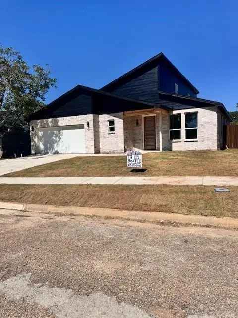 Single-family house For Sale in 503, Richardson Street, Athens, Texas