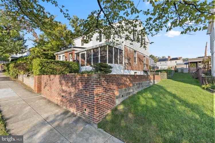 Single-family house For Sale in 805, 50th Place Northeast, Washington, District of Columbia