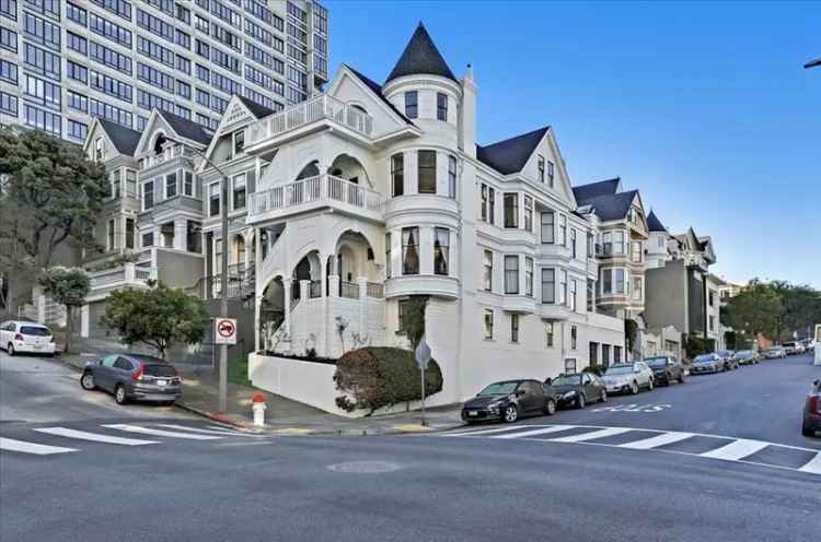 Multi-family house For Sale in San Francisco, California