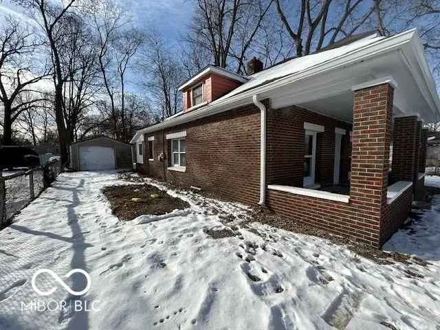 Single-family house For Sale in 1459, West 33rd Street, Indianapolis, Indiana