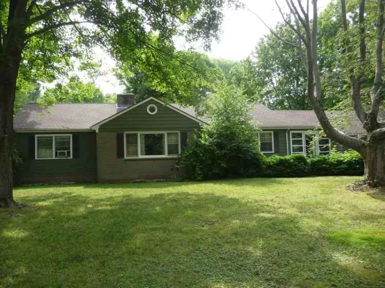 Single-family house For Sale in 1819, Ridge Road, North Haven, Connecticut