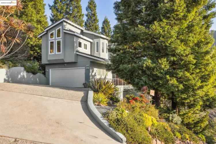 Single-family house For Sale in Berkeley, California