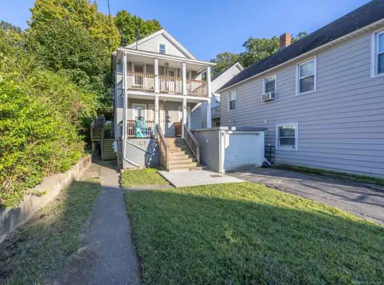 Multi-family house For Sale in 39, High Street, Naugatuck, Connecticut