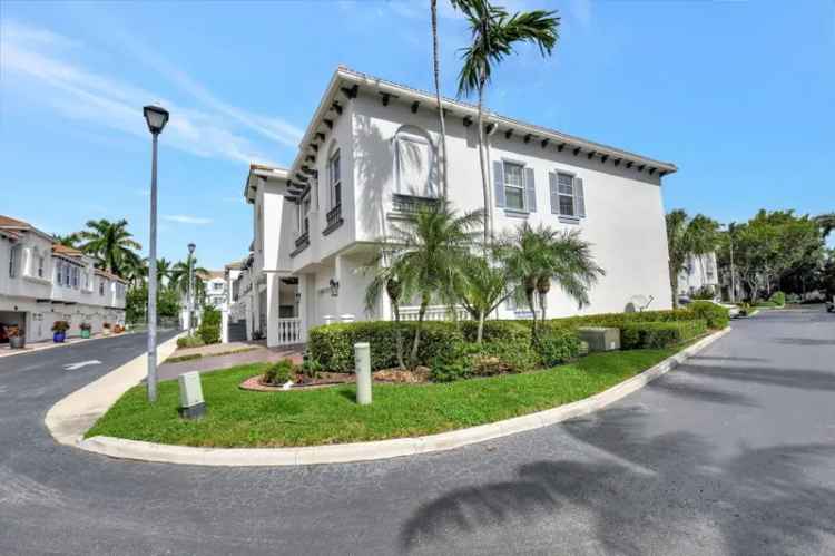 House For Sale in Boynton Beach, Florida