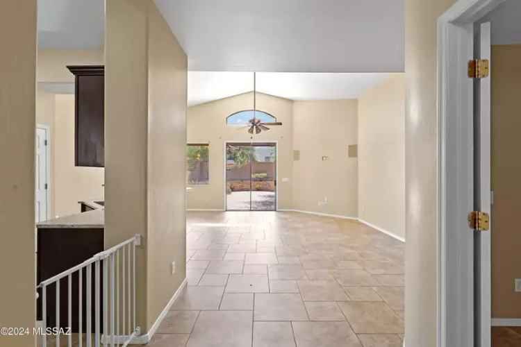 Single-family house For Sale in Tucson, Arizona