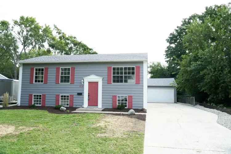 Single-family house For Sale in 414, South Dodson Drive, Urbana, Illinois