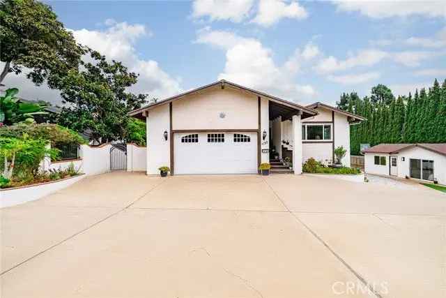 Single-family house For Sale in 1135, Cape Aire Lane, Carlsbad, California