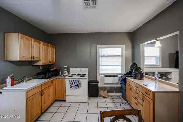 Duplex For Sale in 138, North 10th Avenue, Phoenix, Arizona