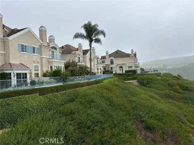 Single-family house For Sale in 9,11,15, Chandon, Newport Beach, California