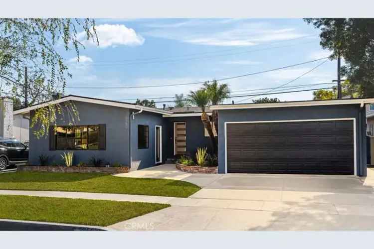 Single-family house For Sale in 5950, East Los Arcos Street, Long Beach, California