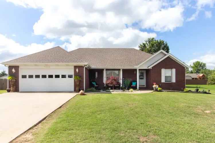 Single-family house For Sale in 3206, Stonegate Drive, Paragould, Arkansas