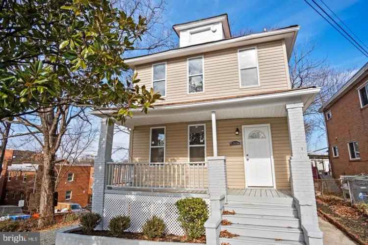 Single-family house For Sale in 5206, Clay Street Northeast, Washington, District of Columbia