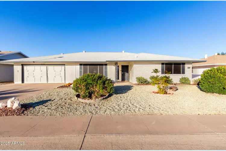 Single-family house For Sale in 13234, West Desert Glen Drive, Sun City West, Arizona