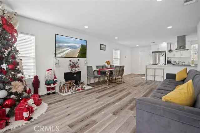 Single-family house For Sale in 7323, Camellia Avenue, Los Angeles, California