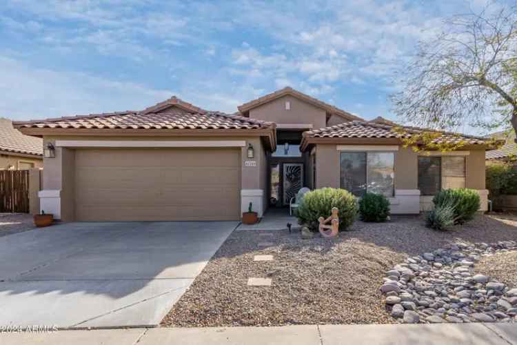 Single-family house For Sale in 42269, West Little Drive, Maricopa, Arizona