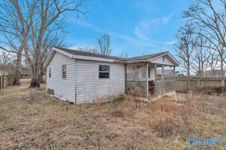 Single-family house For Sale in 666, Harvest Road, Harvest, Alabama