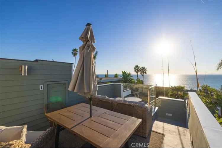 Single-family house For Sale in 31911, Crestwood Place, Laguna Beach, California