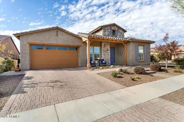 Single-family house For Sale in 4892, North 205th Drive, Buckeye, Arizona