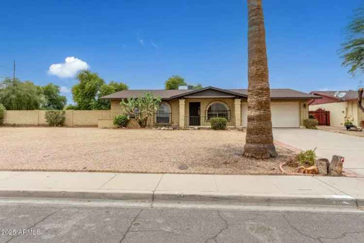 Single-family house For Sale in 5530, North 47th Avenue, Glendale, Arizona