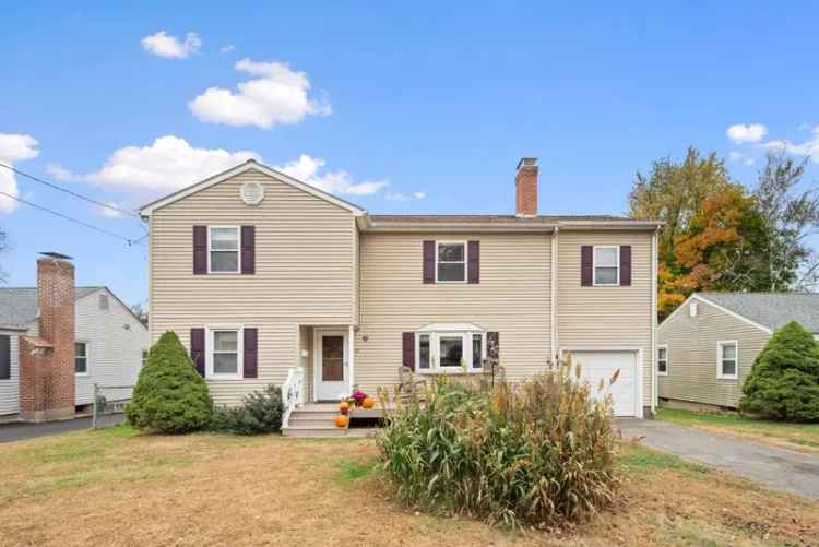 Single-family house For Sale in 50, Randal Avenue, West Hartford, Connecticut