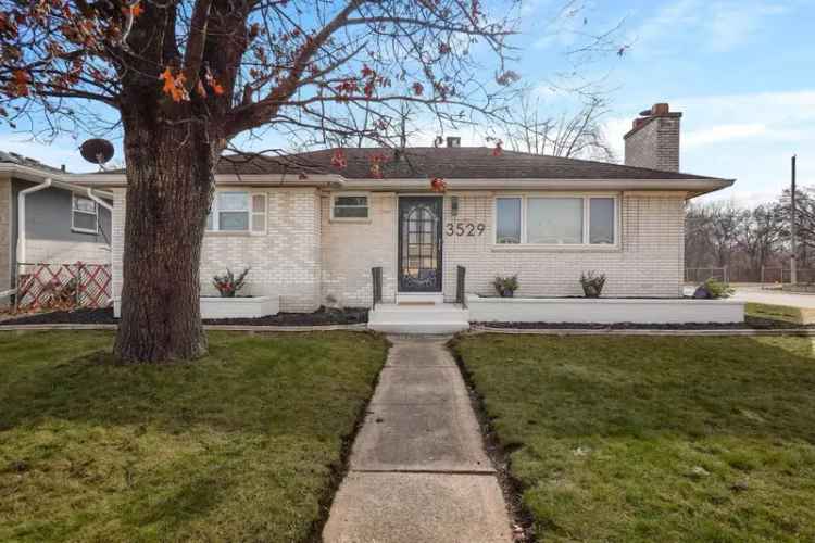 Single-family house For Sale in 3529, West 21st Avenue, Gary, Indiana