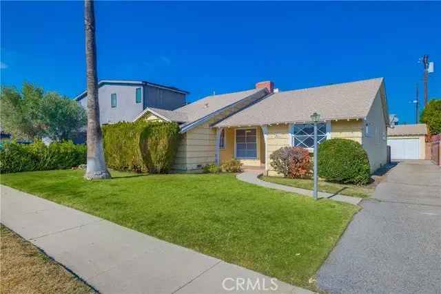 Single-family house For Sale in 12613, Killion Street, Los Angeles, California