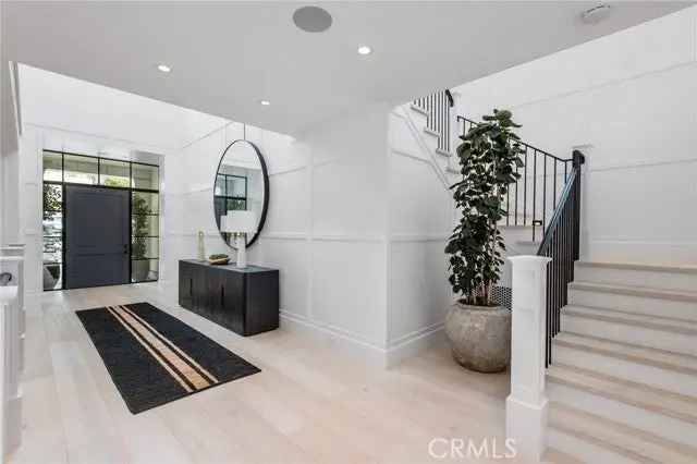 Single-family house For Sale in 2209, Bayside Drive, Newport Beach, California