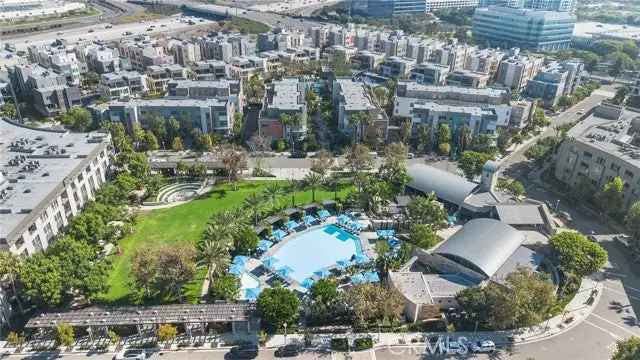 Condo For Sale in Irvine, California