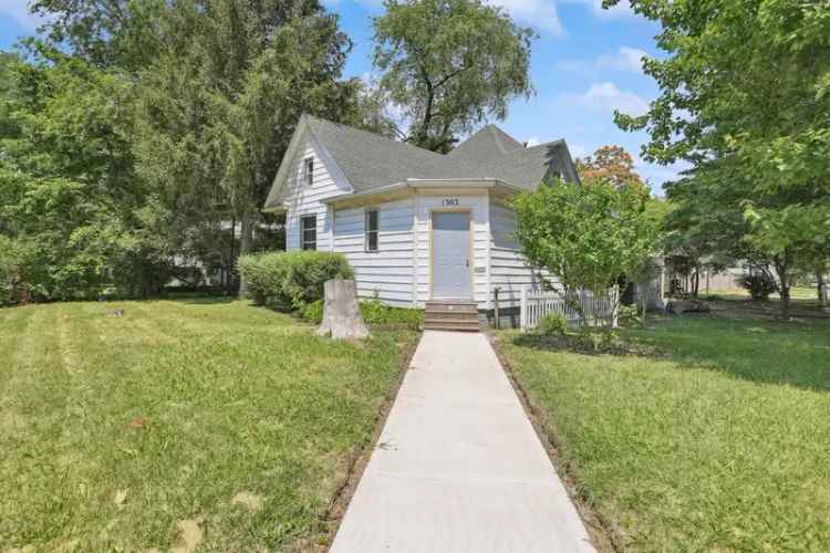 Single-family house For Sale in 1302, North Neil Street, Champaign, Illinois