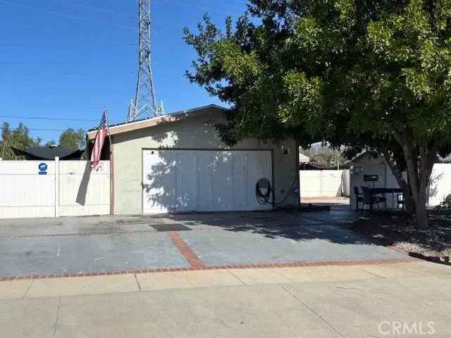 Single-family house For Sale in 17121, Simonds Street, Los Angeles, California