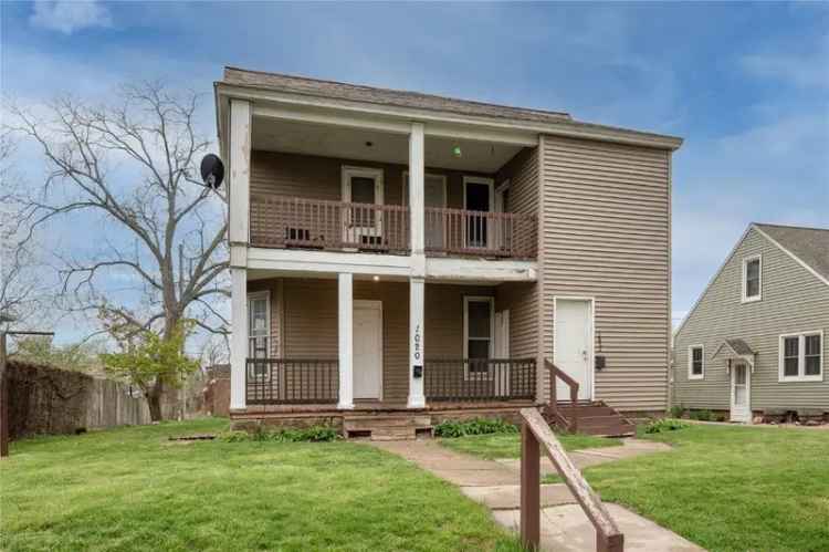 Multi-family house For Sale in Marion, Iowa