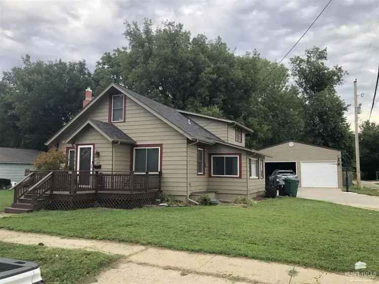 Single-family house For Sale in Abilene, Kansas