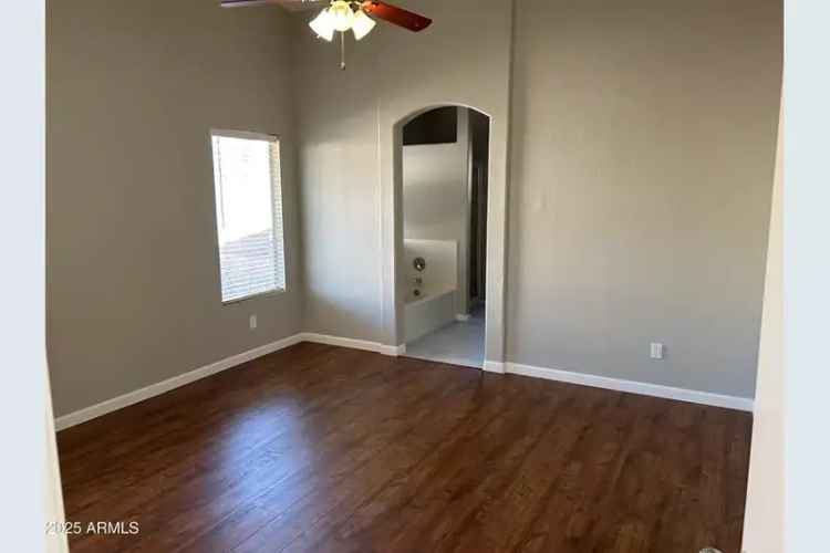 Single-family house For Sale in 4828, West Topeka Drive, Glendale, Arizona